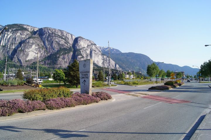 Cleveland Avenue in downtown Squamish with the granite face of the Stawamus Chief behind